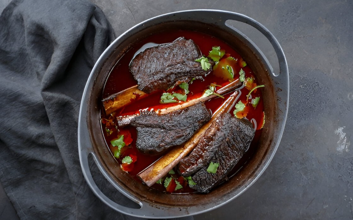 Delicious Dutch Oven Short Ribs Recipe for Tender
